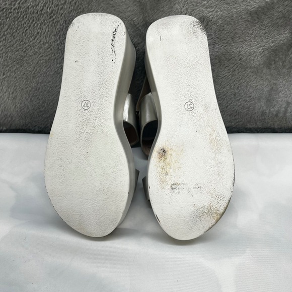 Dolls Kill Silver Metallic Platform Wedge US 6.5/7 Rave Goth Y2K Alternative - Picture 8 of 11